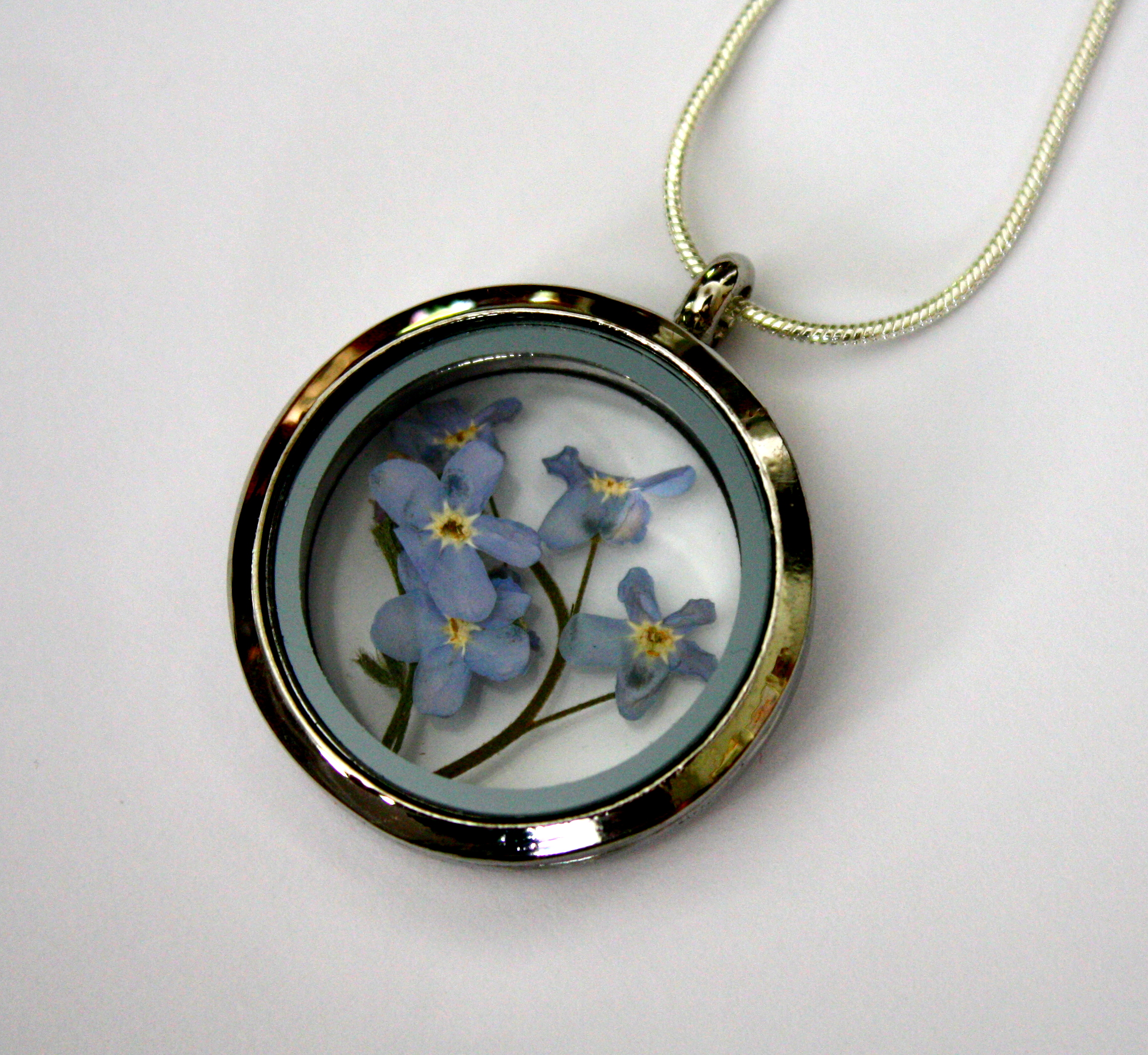 Loquet Myosotis-Forget-Me-Not Locket