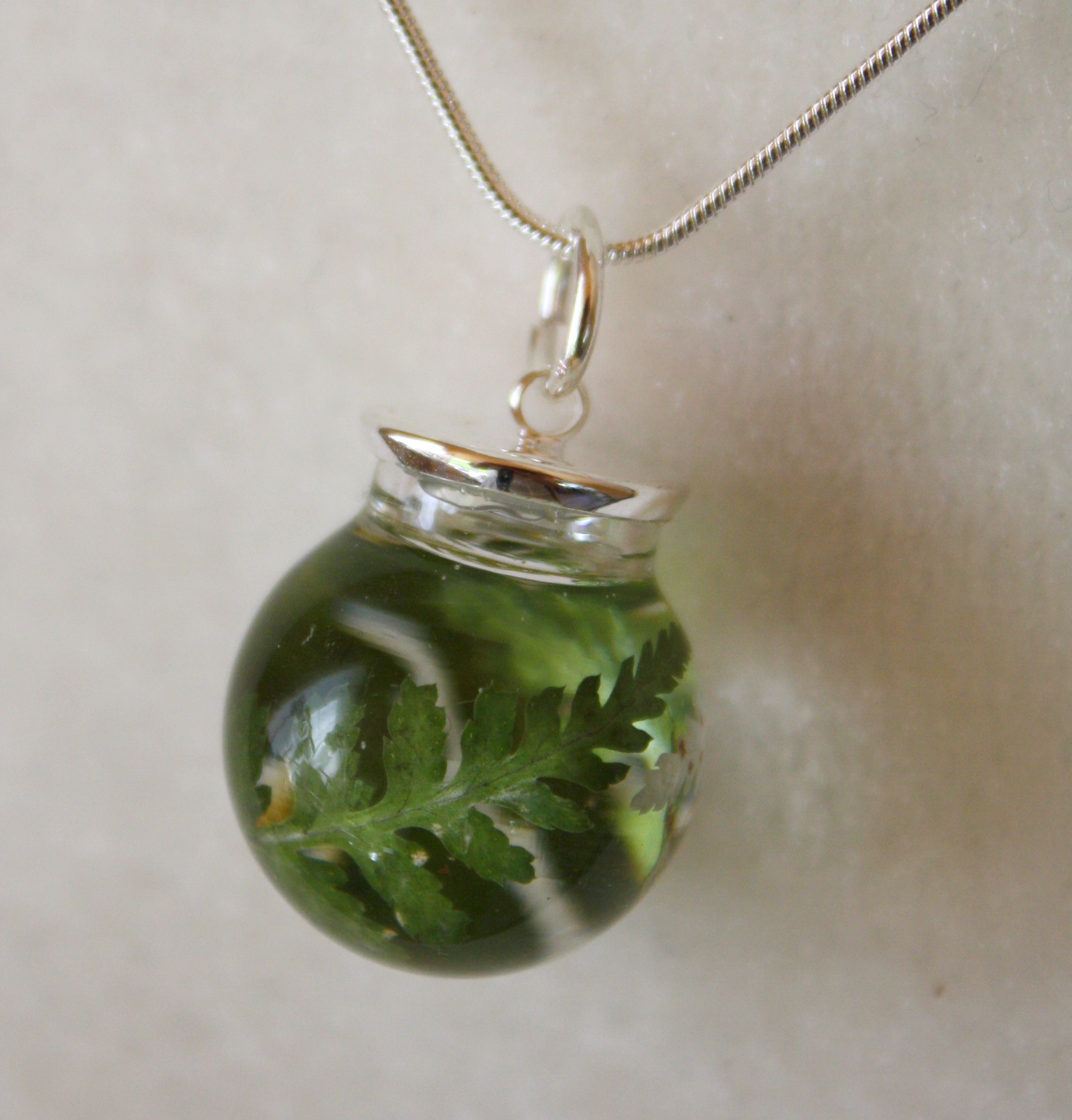 Collier bulle fougère-Fern bubble necklace