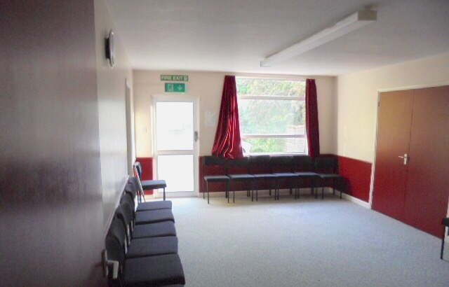 COMMITTEE ROOM