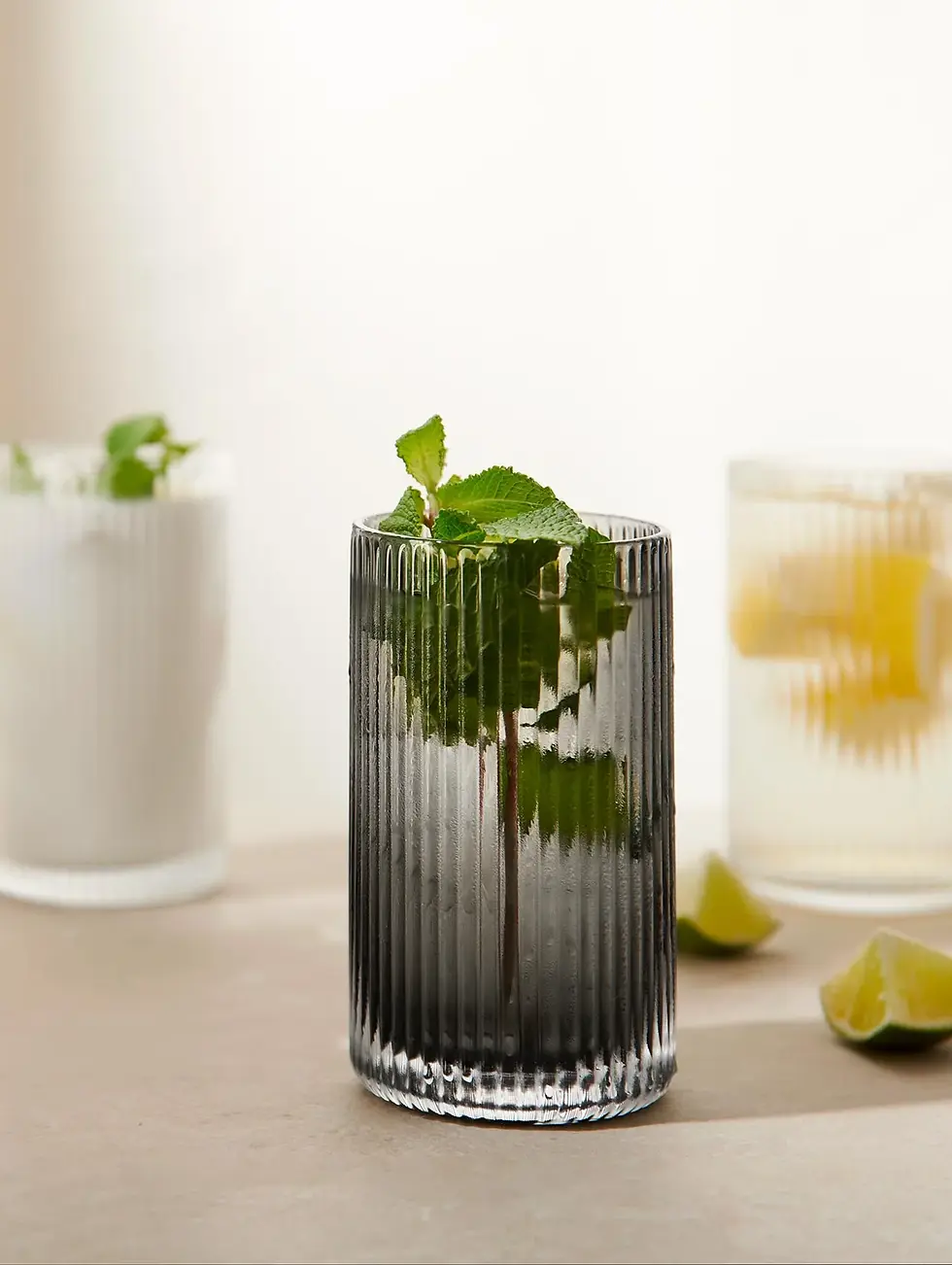 Miniature : Carafe avec verre