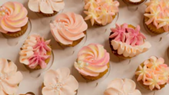 Mini Sassy (24 mini Cupcakes)