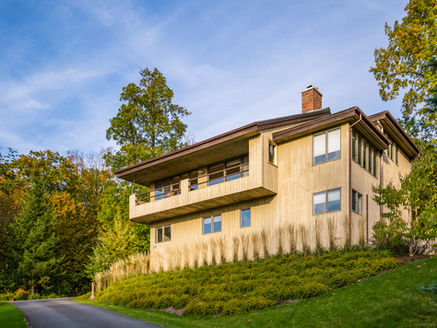 Airbnb Host Tips: The Complete Guide to Airbnb Listings That Book, a Stunning Airbnb Aesthetic, and Building a Real Airbnb Business in New England and Beyond || Parts 3 + 4