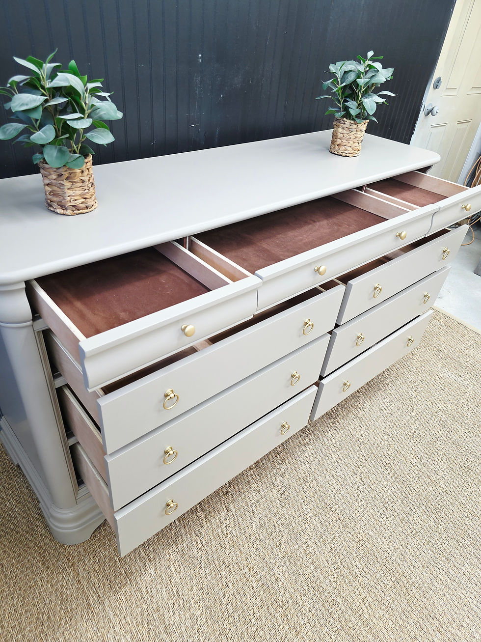 Thumbnail: Modern dresser 