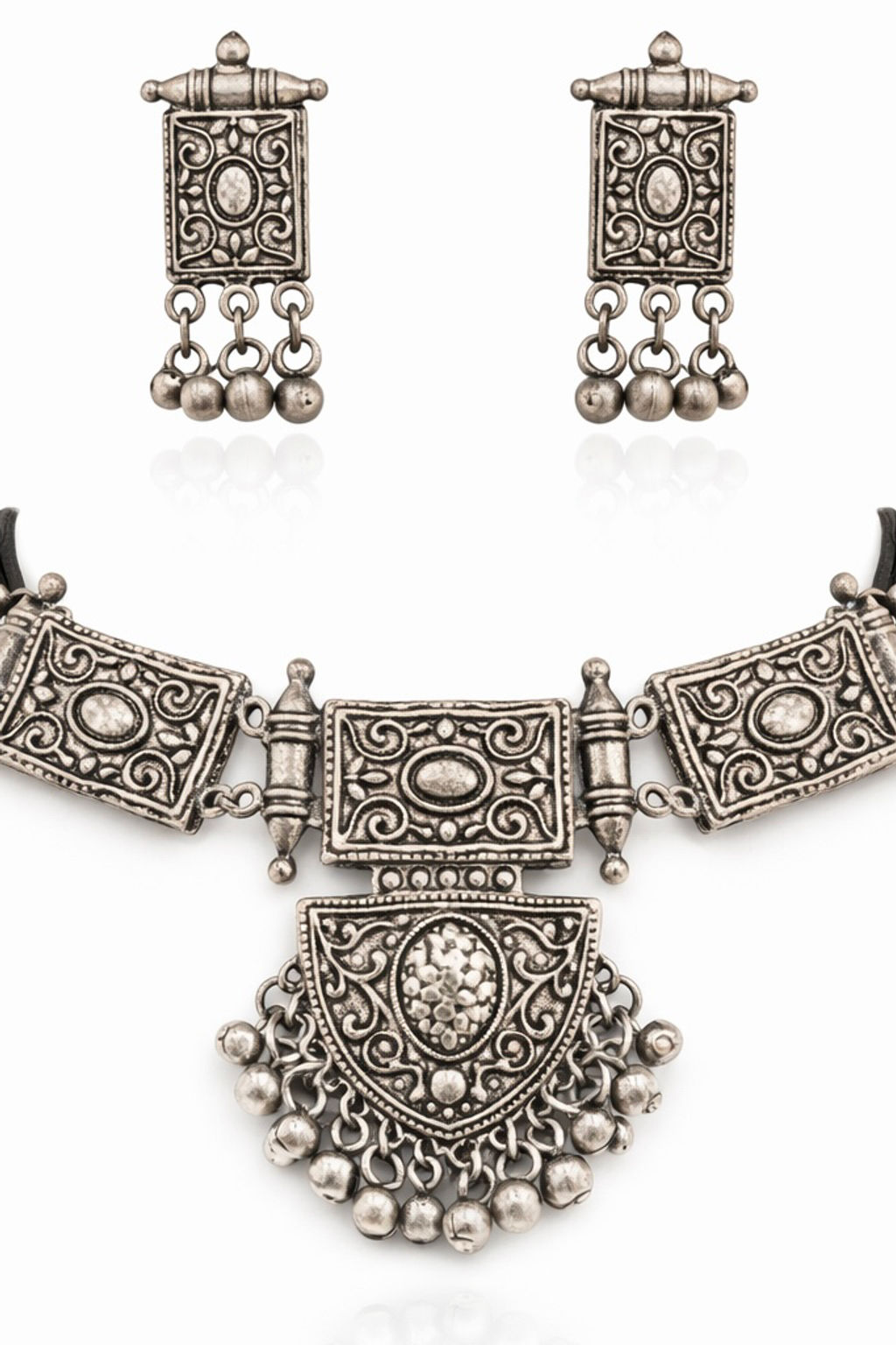 Mandira Choker Set
