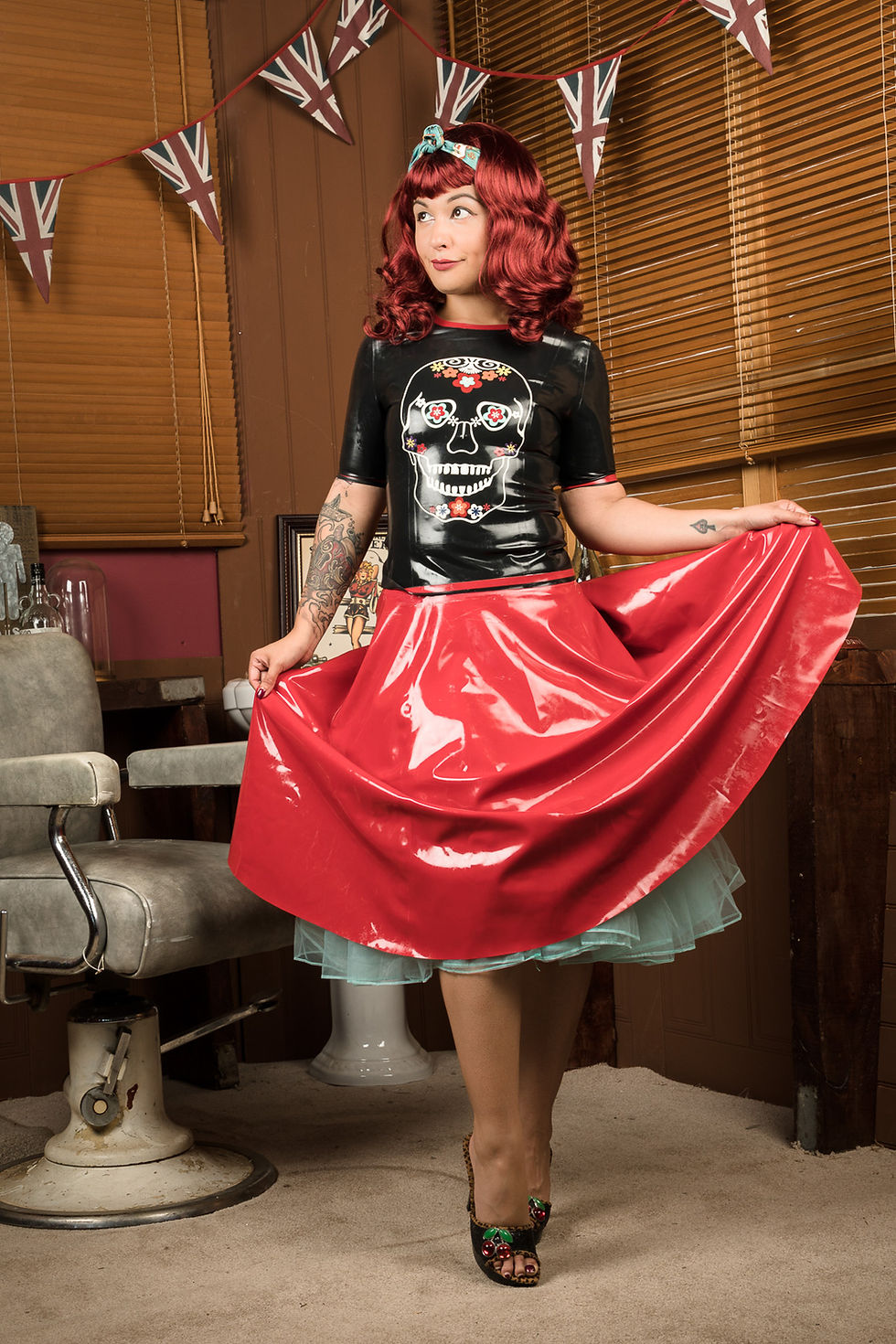 Thumbnail: latex long skirt pull on