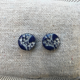 Kleine Ohrstecker blau handgefertigt