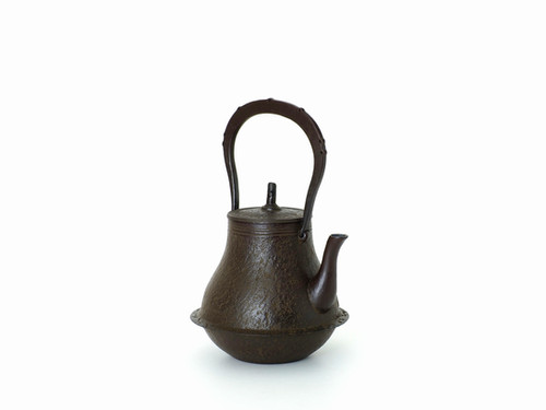 鉄瓶 虫喰羽根付鶴首肌 0.8L | 南部鉄器 幸工芸 鉄瓶