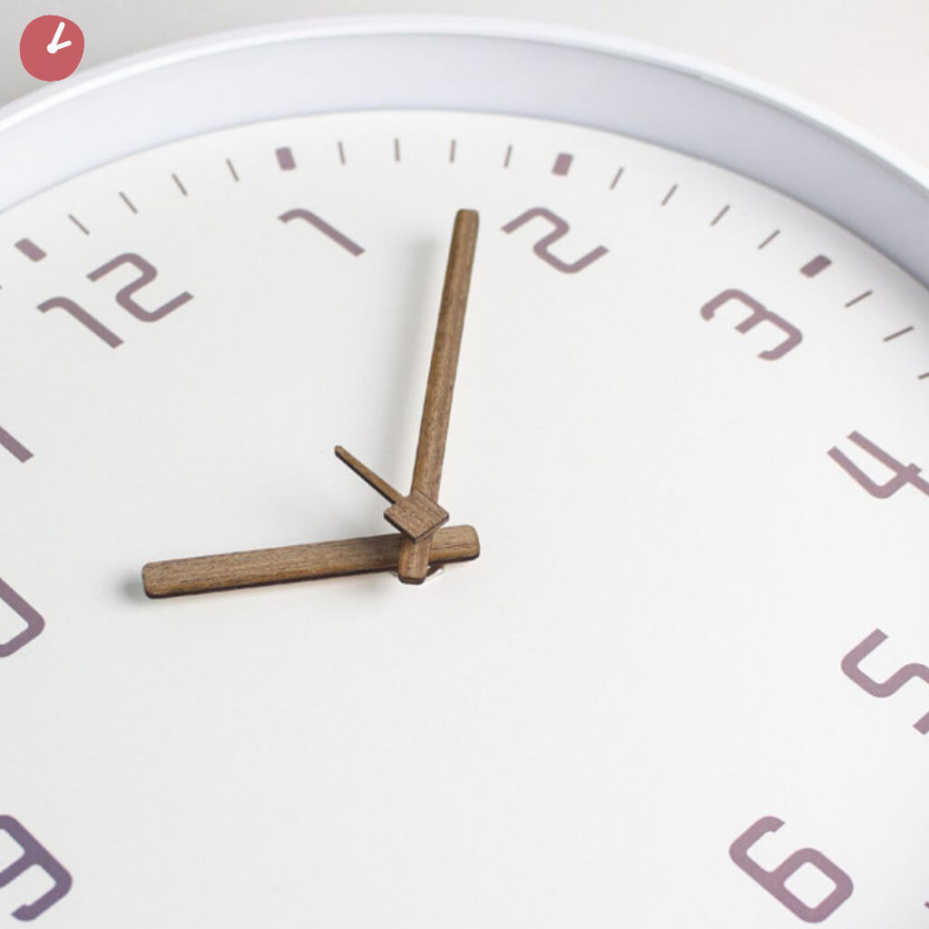 שעון קיר קליק ג'אפאן בצבע לבן