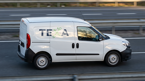 clean_white_fiat_doblo_looking_202606231359.png