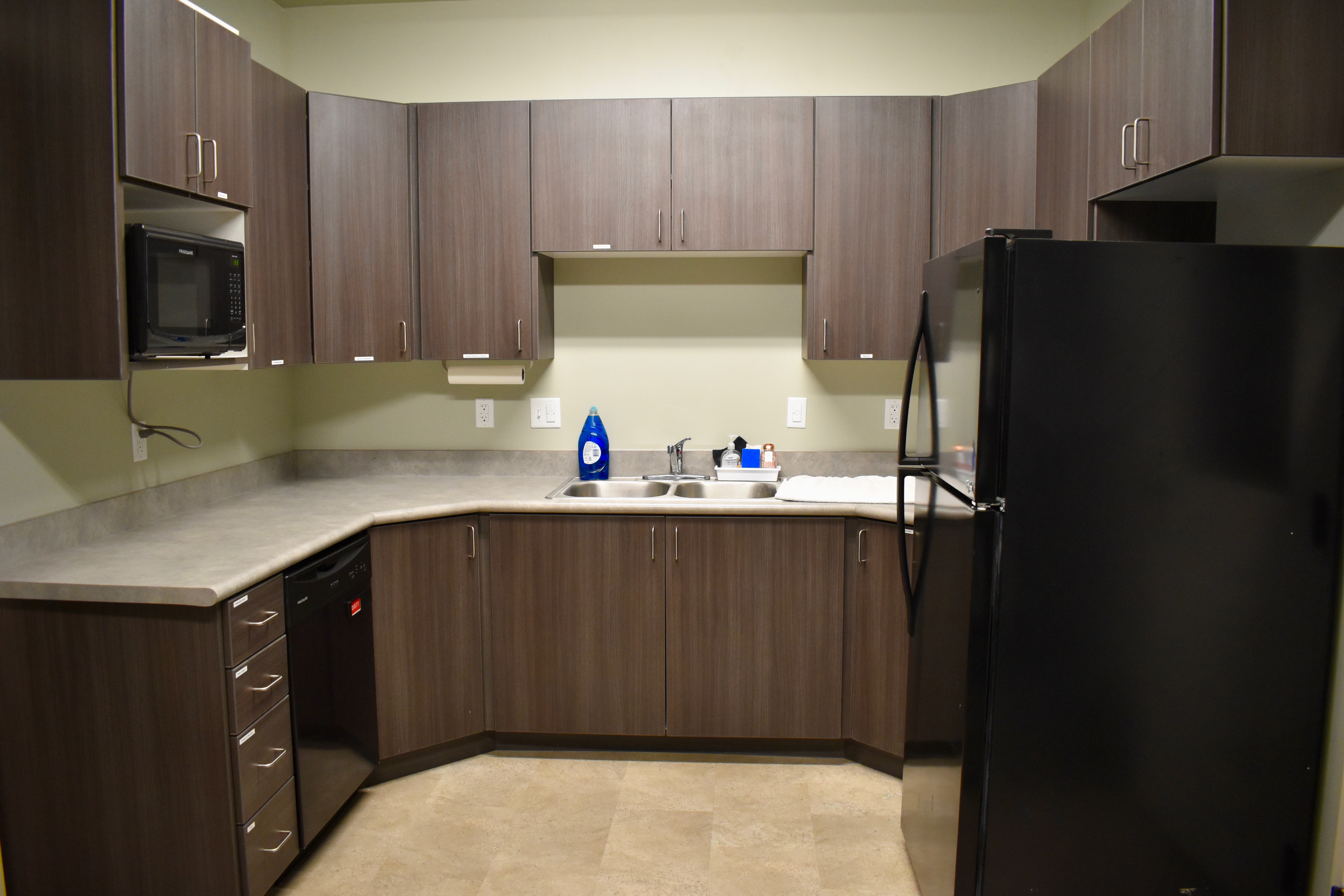 Pet food prep kitchen