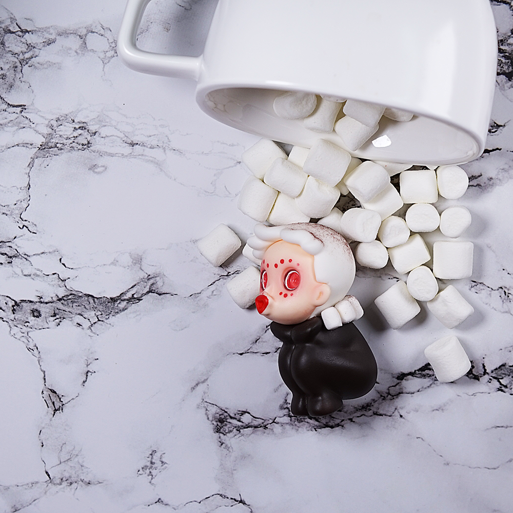 Miss Weather - Marshmallow hot cocoa