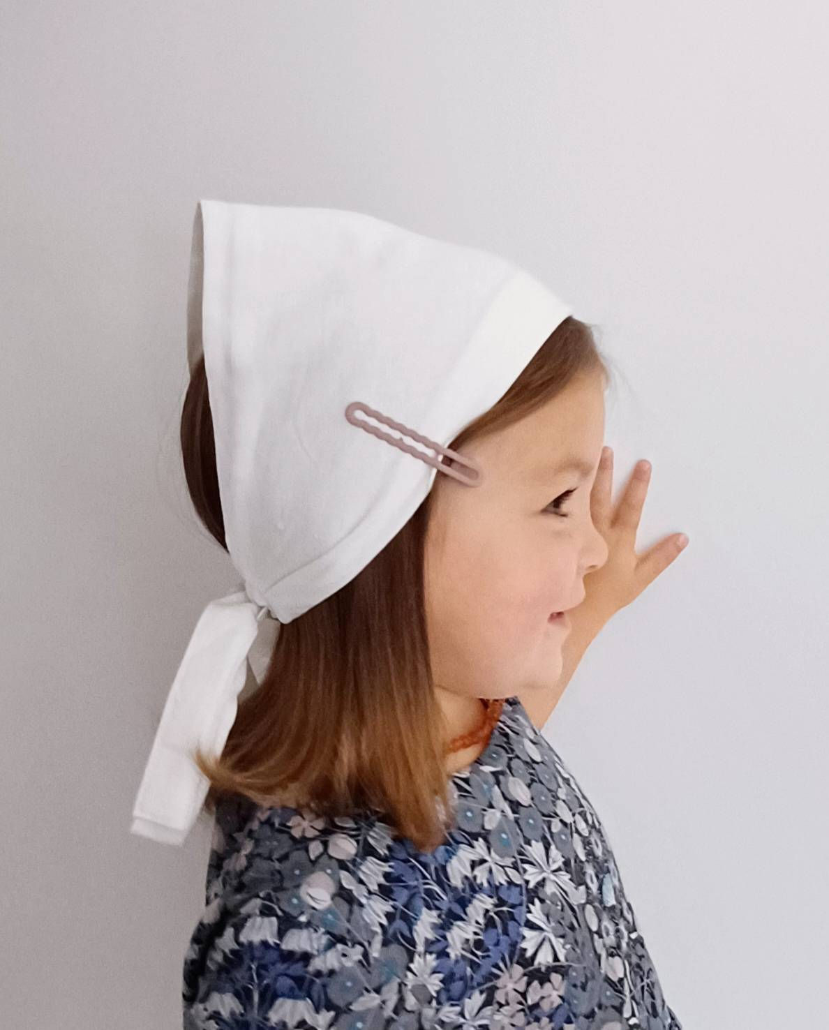 Elastic backed tie scarf