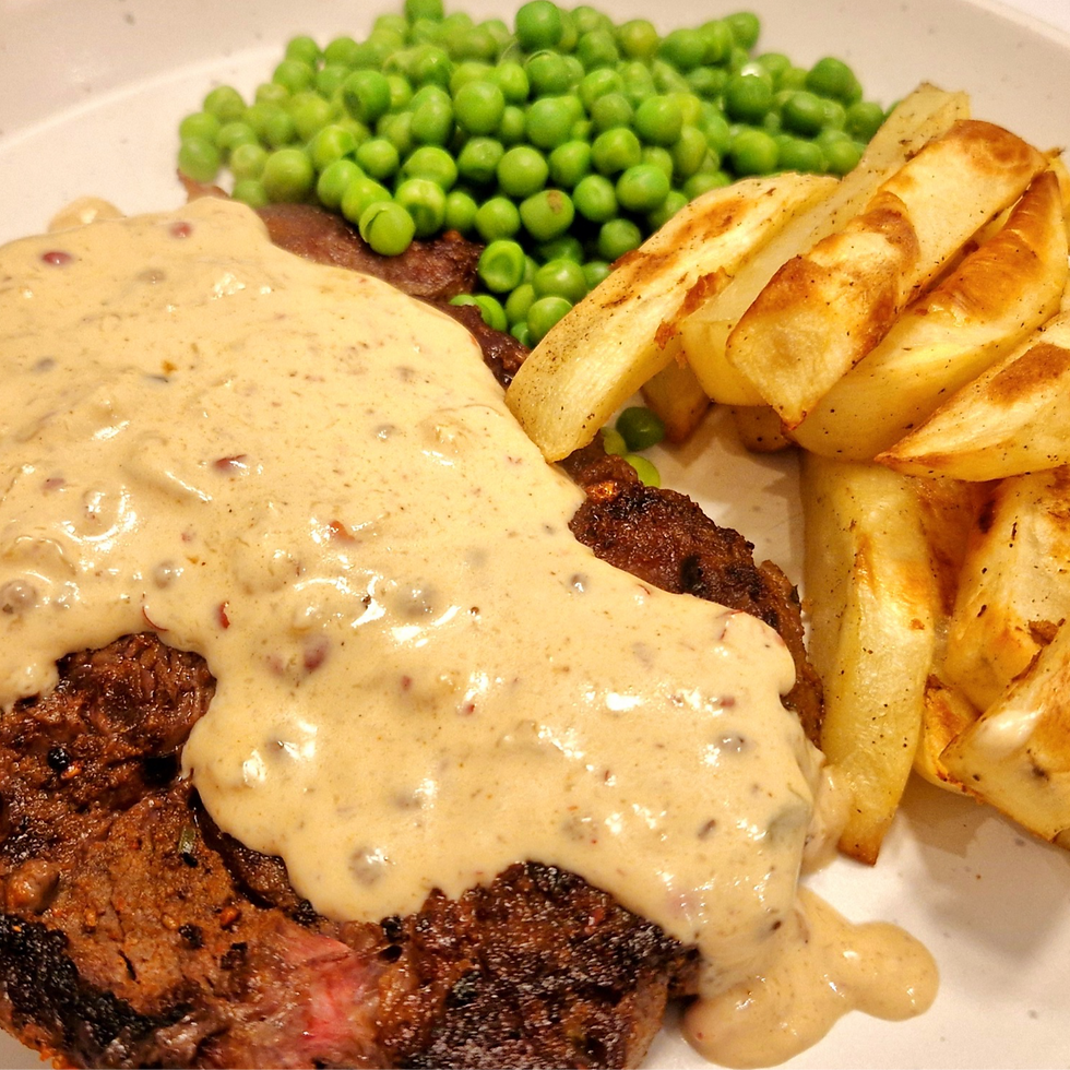 Steak, chips and peppercorn sauce