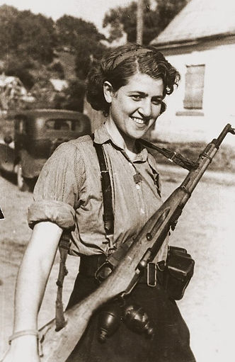 2.bp_.blogspot.comwwii-female-fighters-1