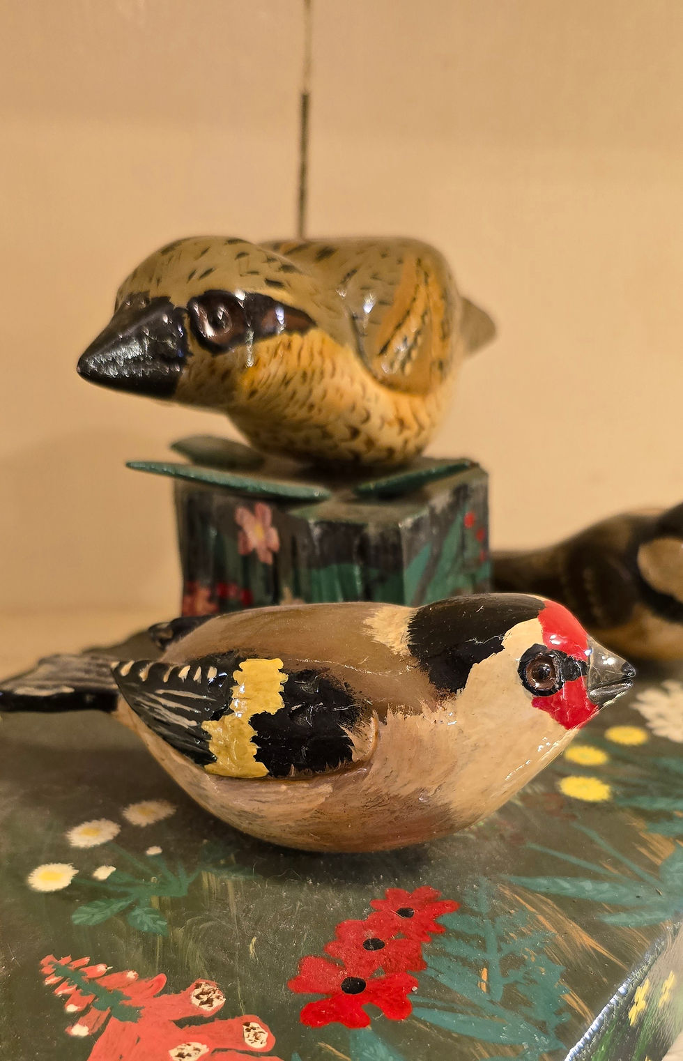 Thumbnail: Vintage Hand Carved And Painted Folk Art Wryneck Bird Group D Frost