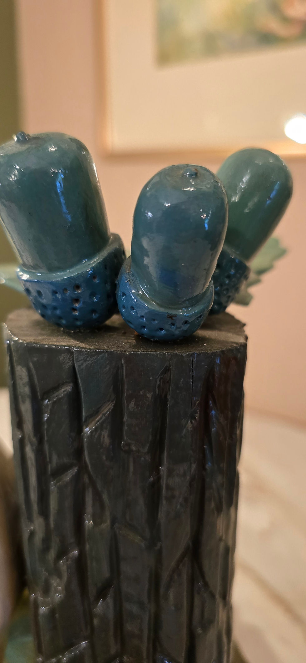 Thumbnail: Vintage Hand Carved And Painted Folk Art Treecreeper Bird Group D Frost