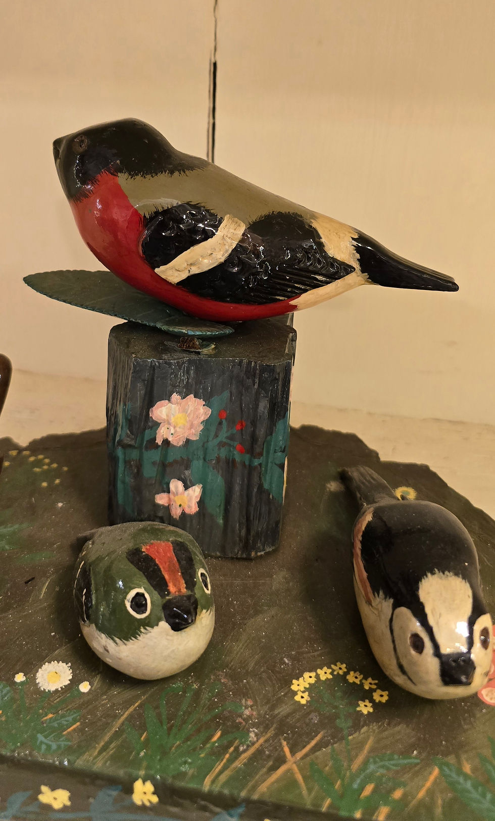 Thumbnail: Vintage Hand Carved And Painted Folk Art Bird Bullfinch Group D Frost
