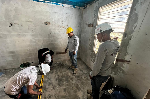 Construccion en Hogares de Adultos Mayores.