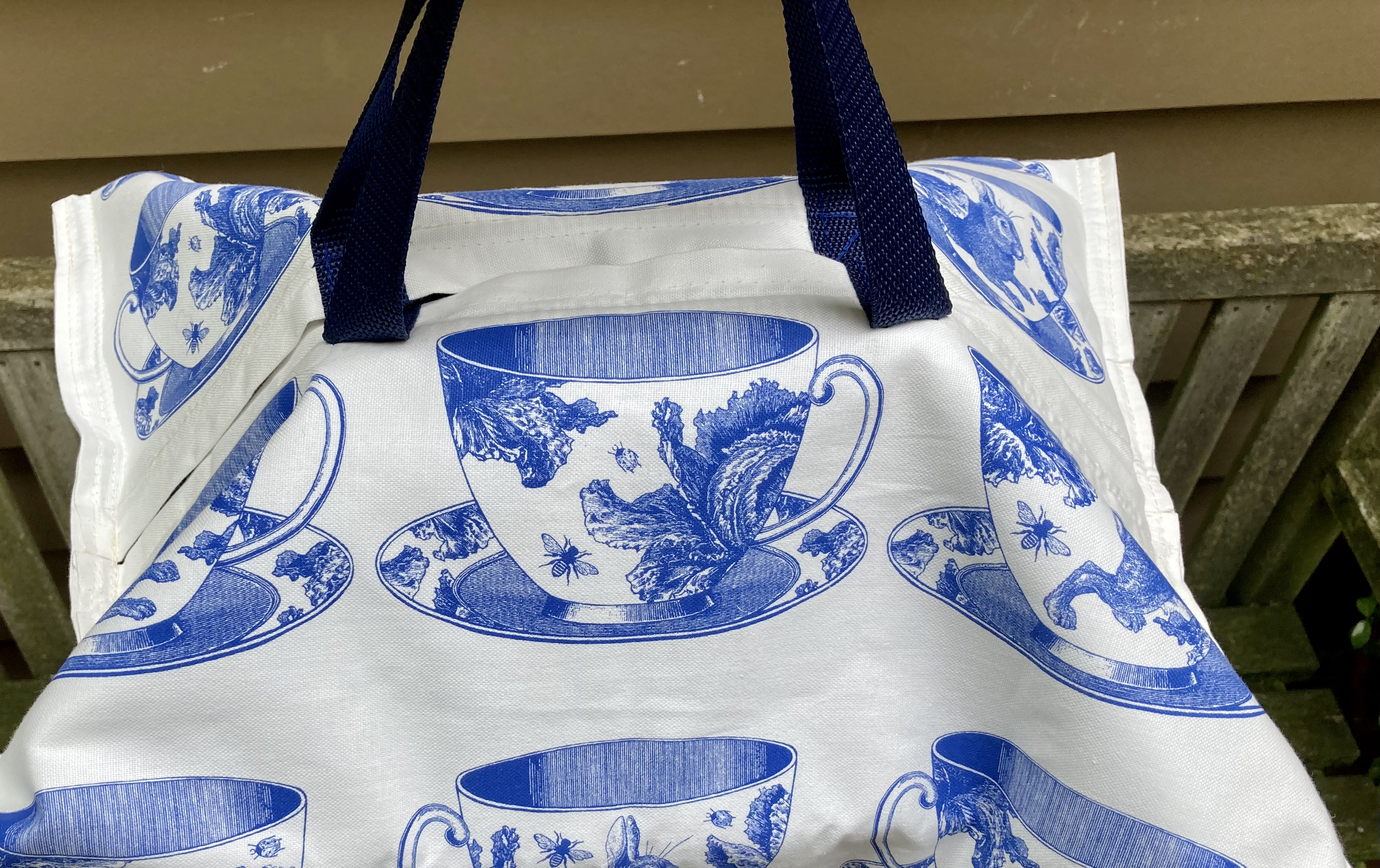 Teacup- Insulated Hostess Hammock