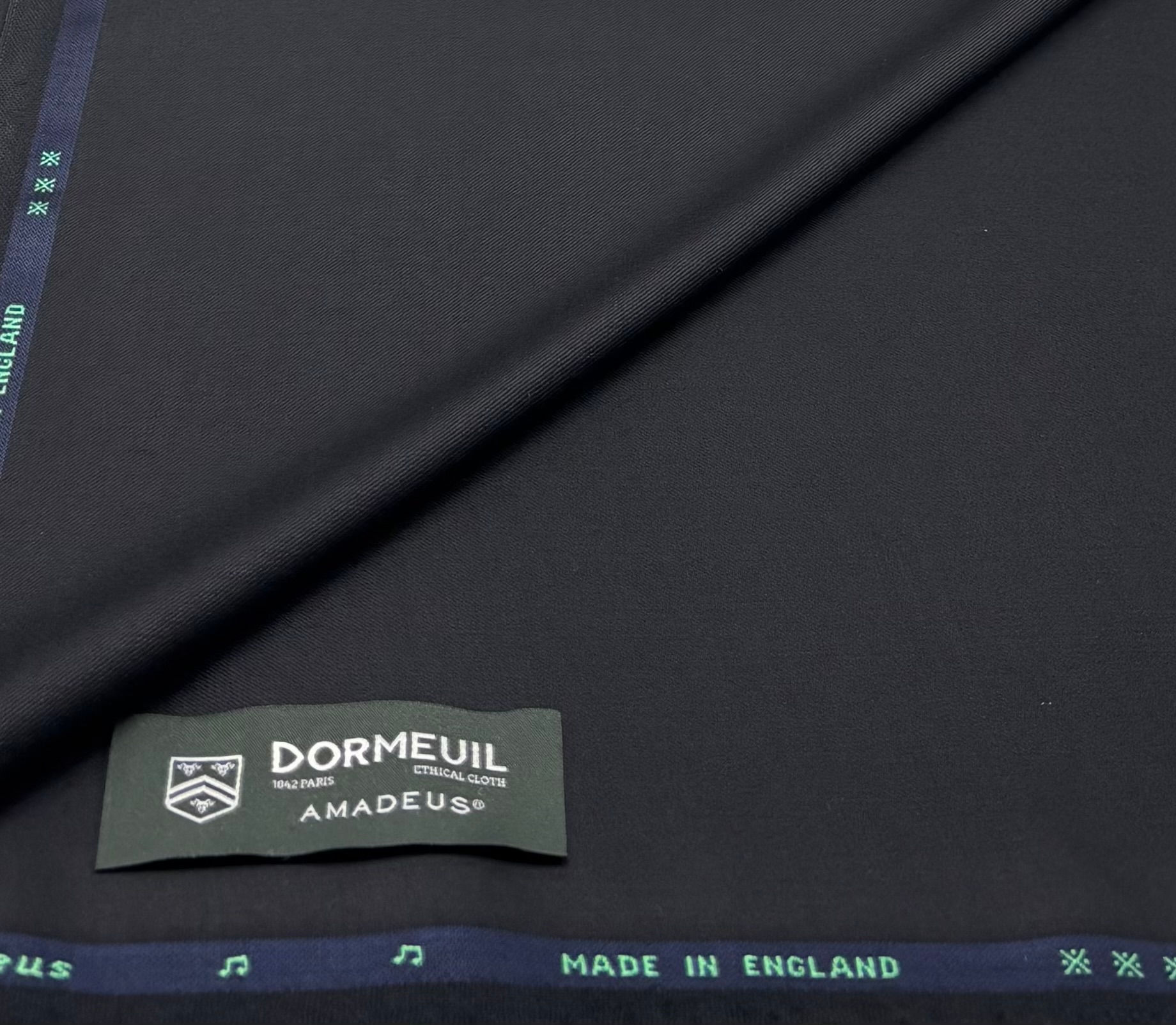 Plain Black AMADEUS All Wool Textile Fabric - 3.50 Meter