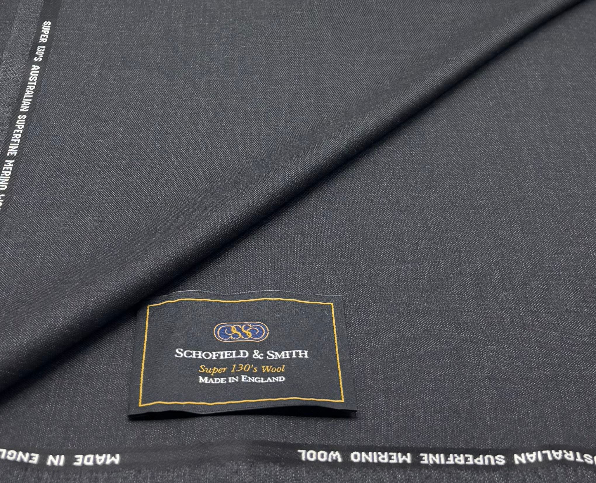 Charcoal Grey Super 130s Wool Fabric Made in England - 4.0 Meters.