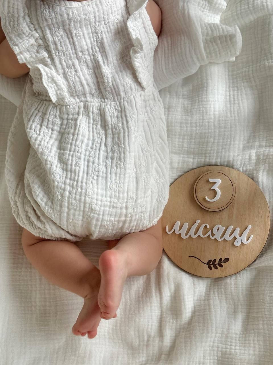 Прев'ю: Months 3D Olivia