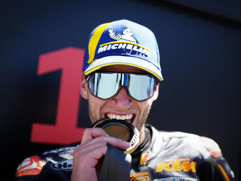 Binder vence frenética corrida sprint do GP da Espanha