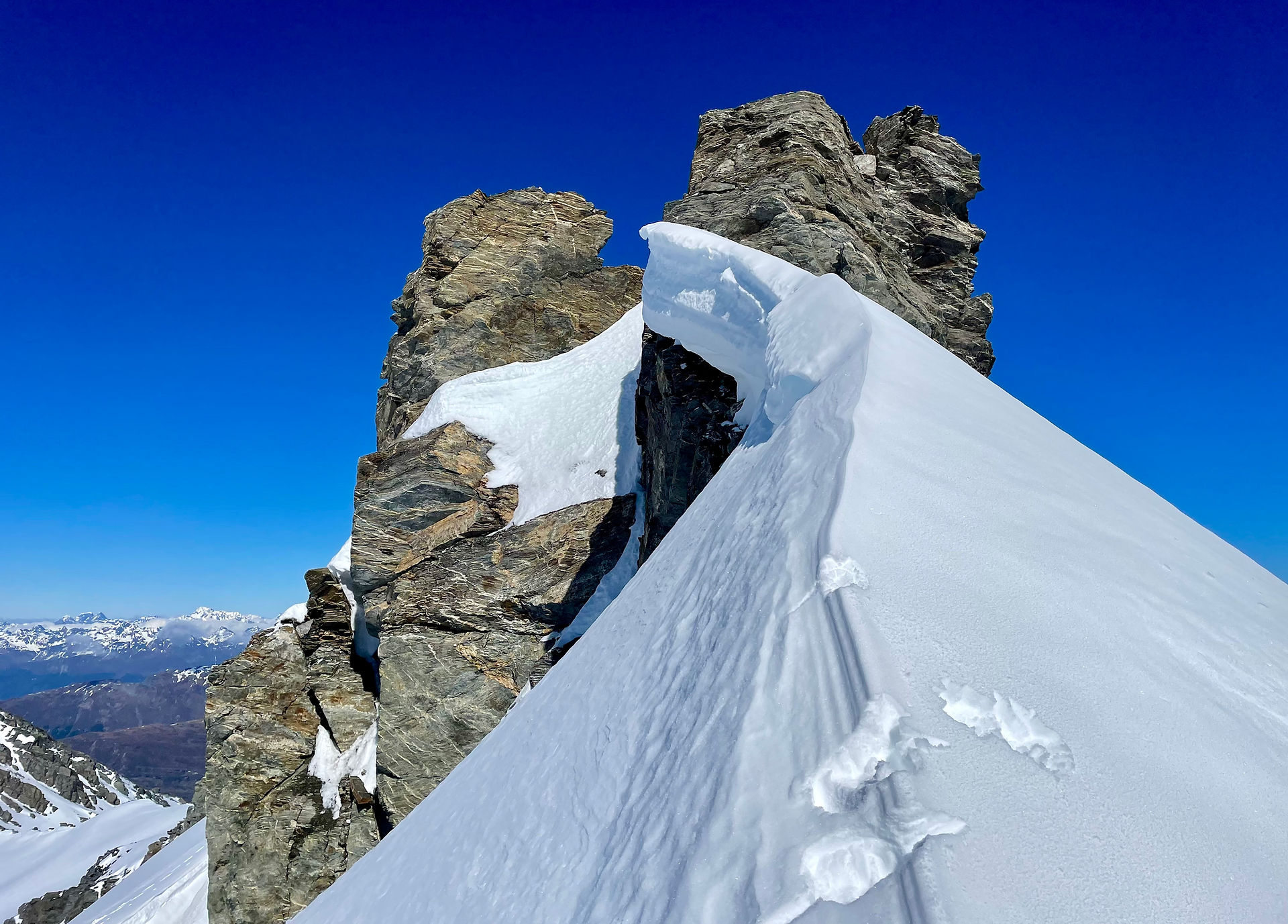 Nasty cornice on Mount Ferguson