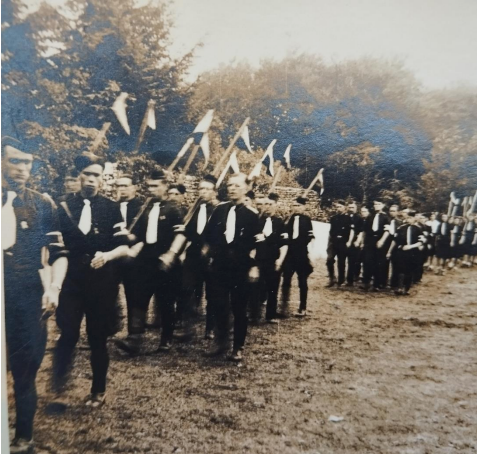 léon jasson bezen perrot