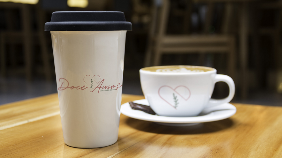 confeitaria_marca_logo_bolos_buttercream_doceamor_jm_id-identidade_visual_doces