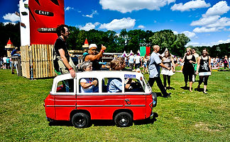a day at the park roo'd delinus straattheater festival de schoenfabriek2.jpg