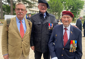 A droite, Norbert Maitre 99 ans, ancien d'Indochine bdf.jpg