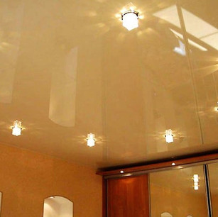 stretch-ceilings-corridor-lacquer-white.