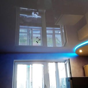 stretch-ceiling-kitchen-white-lacquered.