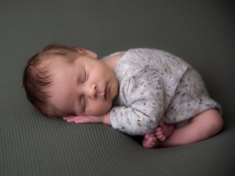 ST. PAUL MN NEWBORN PHOTOGRAPHY