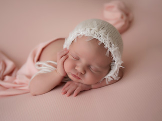 lakeville minnesota best newborn photos elsiebel photography