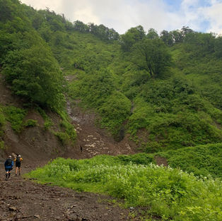 Climbing towards the Otomiya Pass from Otari to Myoko