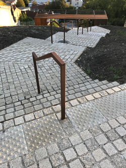 Pavage granit jaune bouchardé et éclaté
