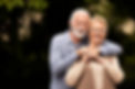pareja-tiro-medio-posando-juntos.jpg