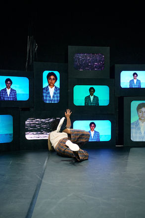 (c) Christopher Horne