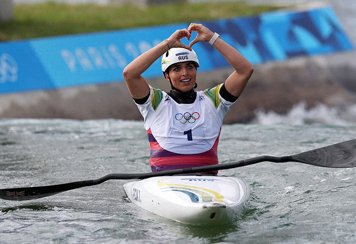 Jess Fox Shines in Paris Olympics