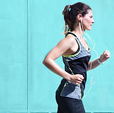 Девочка Running