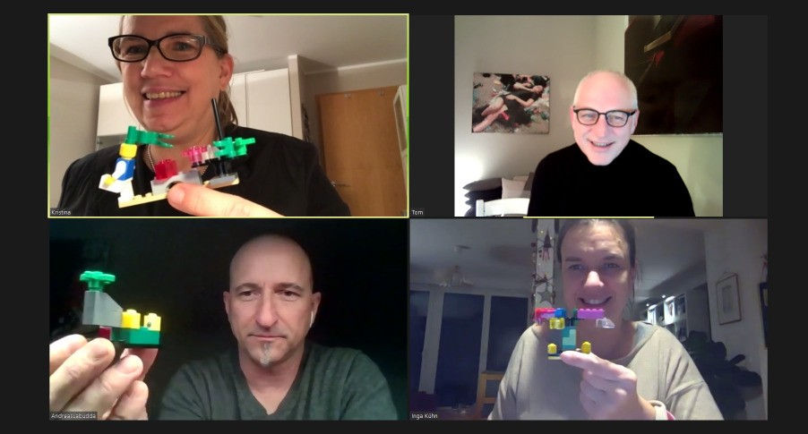 Zoom Meeting mit 4 Teilnehmern