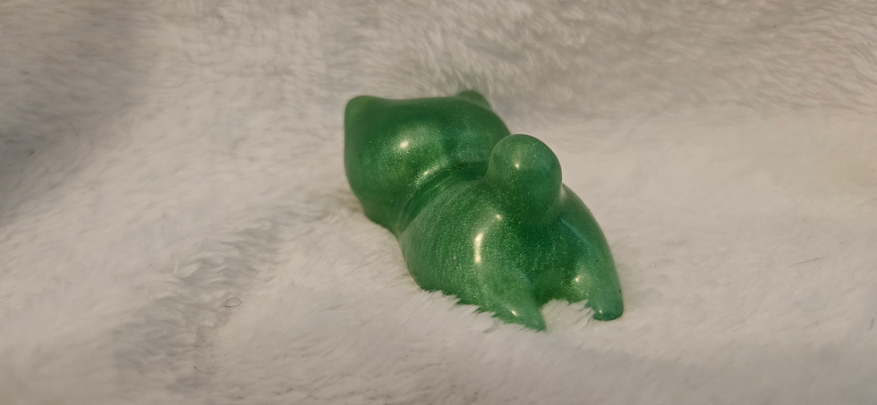 Thumbnail: Emerald Green Stretching Cat