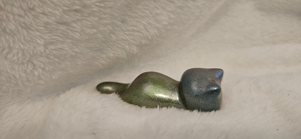 Thumbnail: Silver Green Shimmery Cat