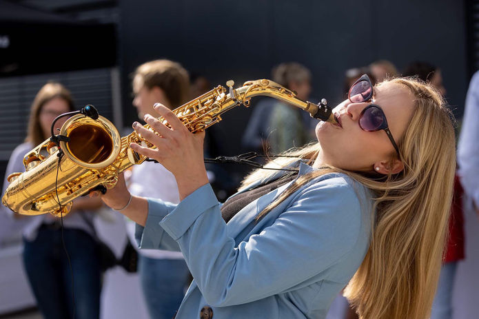 Die Hamburger Saxophonistin