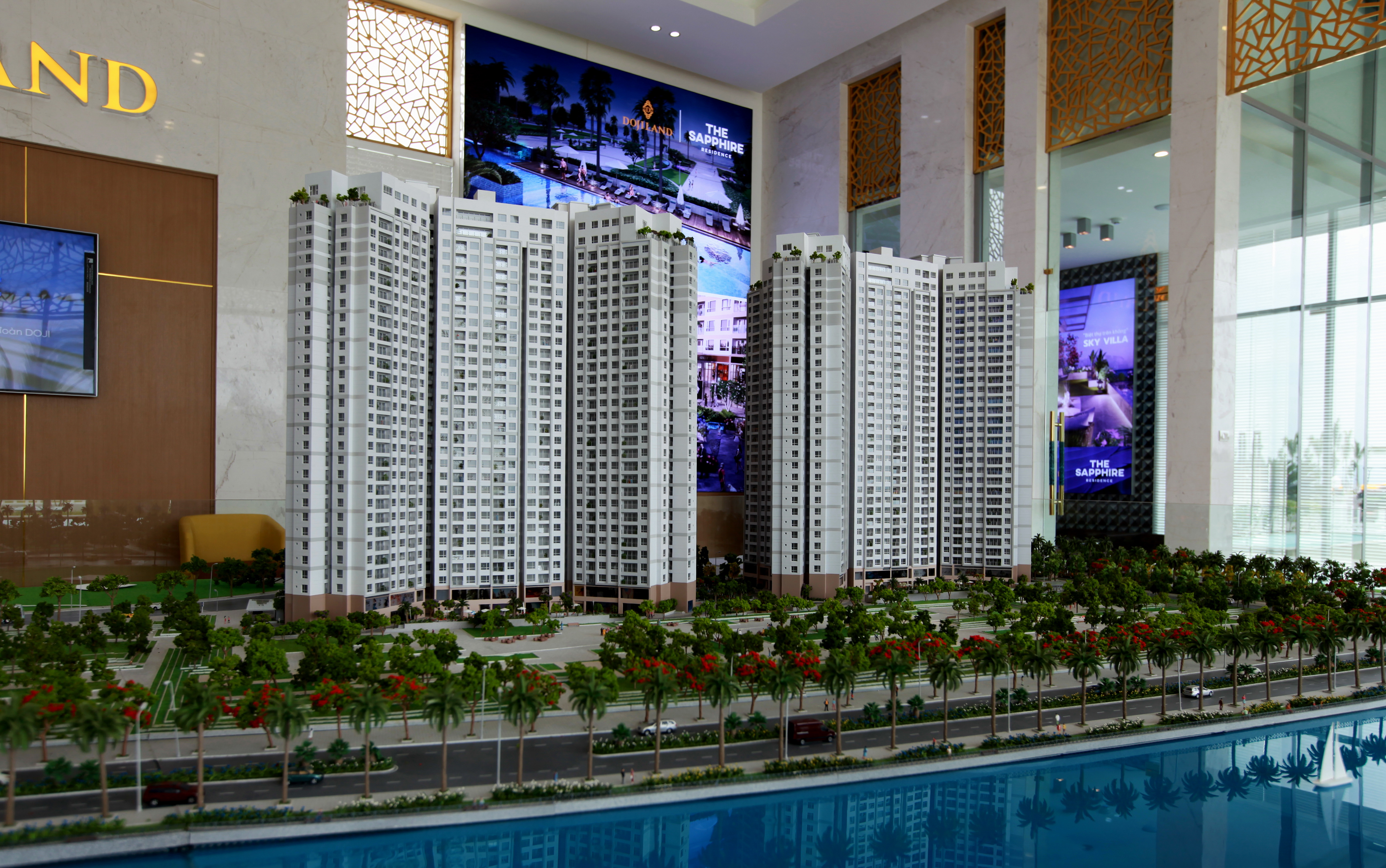 THE SAPPHIRE HALONG MODEL