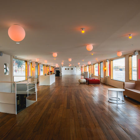 LOUER UNE PÉNICHE