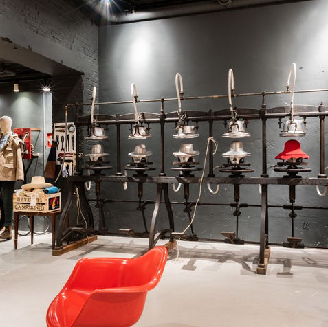 SHOWROOM & EVENT