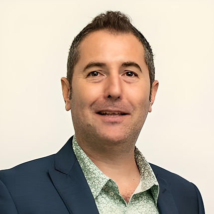 Huw Waters - Fractional CMO & B2B Marketing Consultant Sussex | Tight Lines